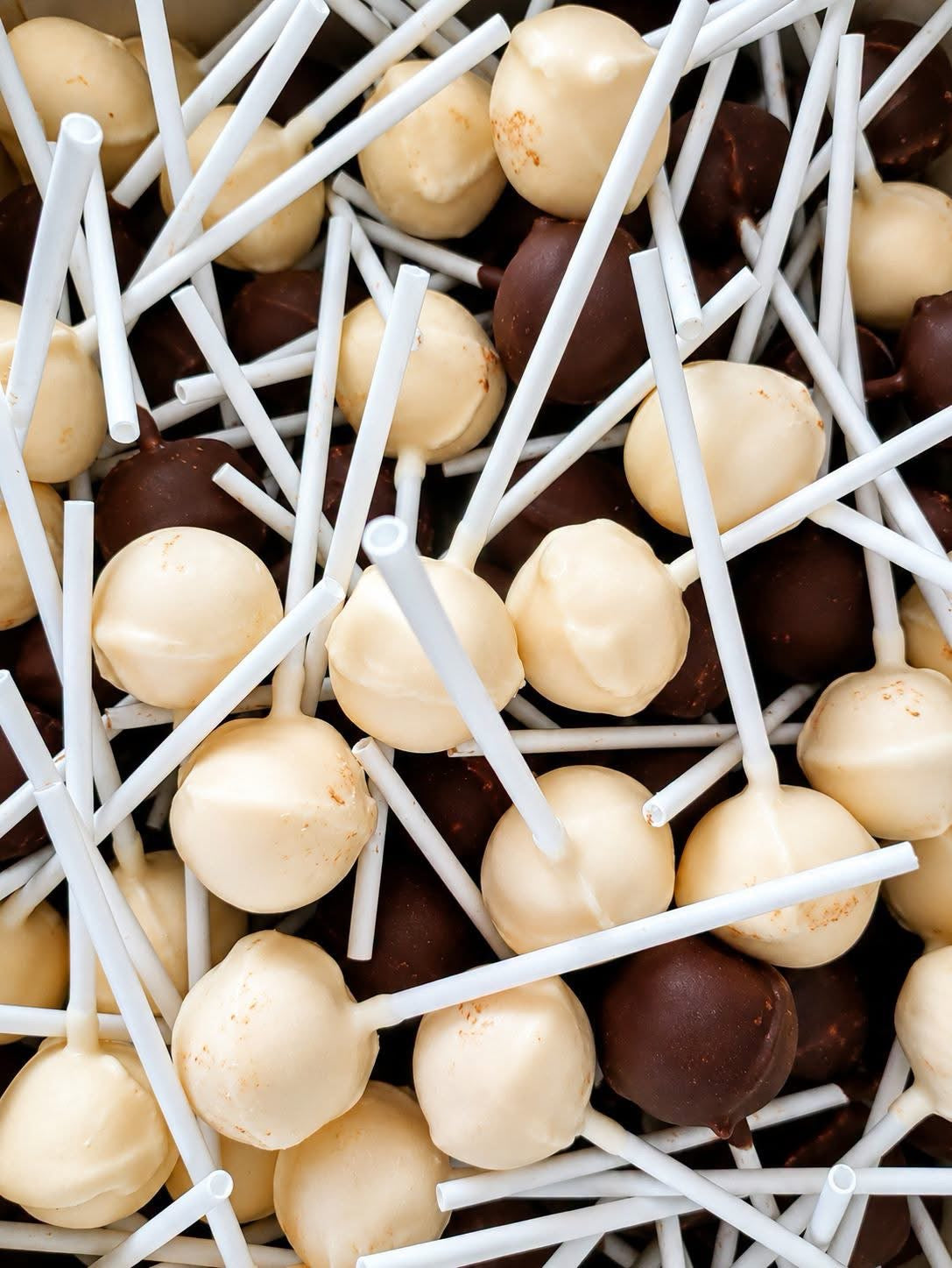 Sucettes nougats au chocolat blanc/lait x1